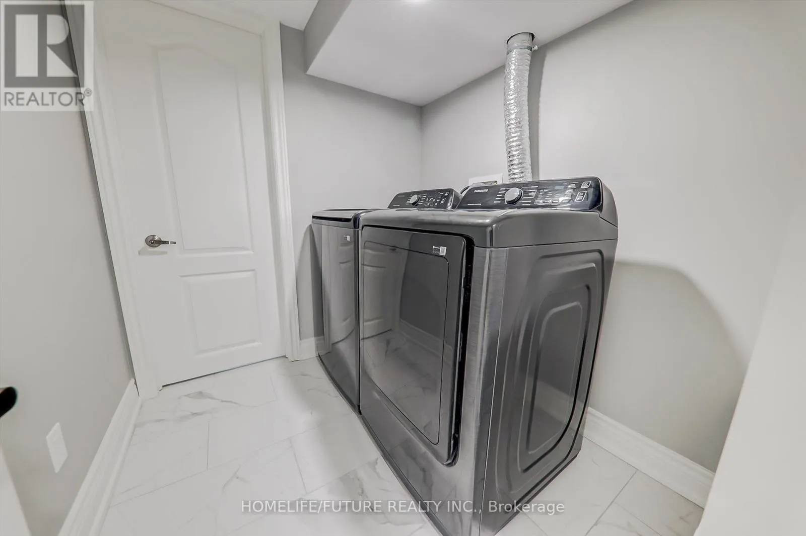 BSMT - 2BR - 2394 SOUTHCOTT ROAD