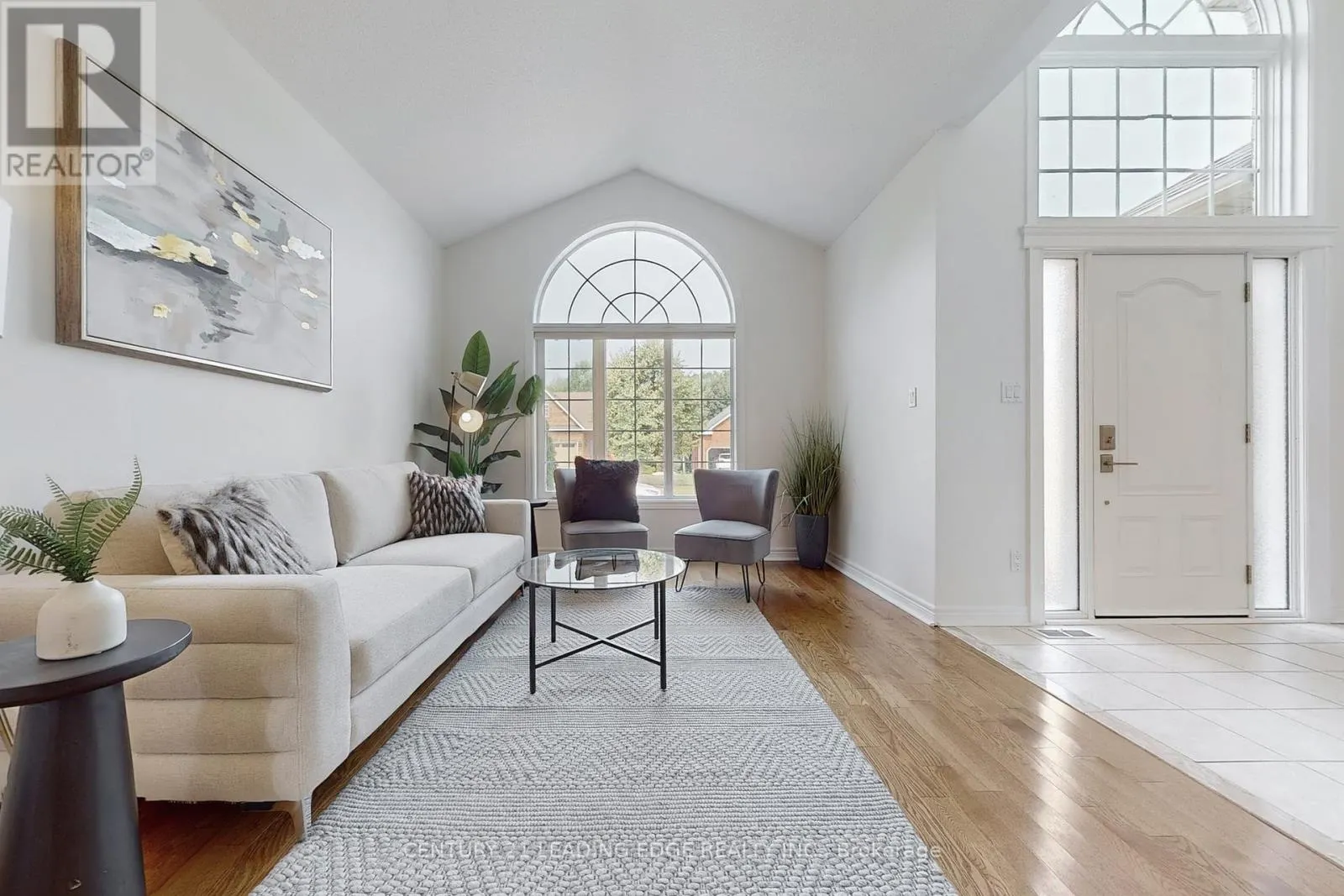320 WATERBURY CRESCENT