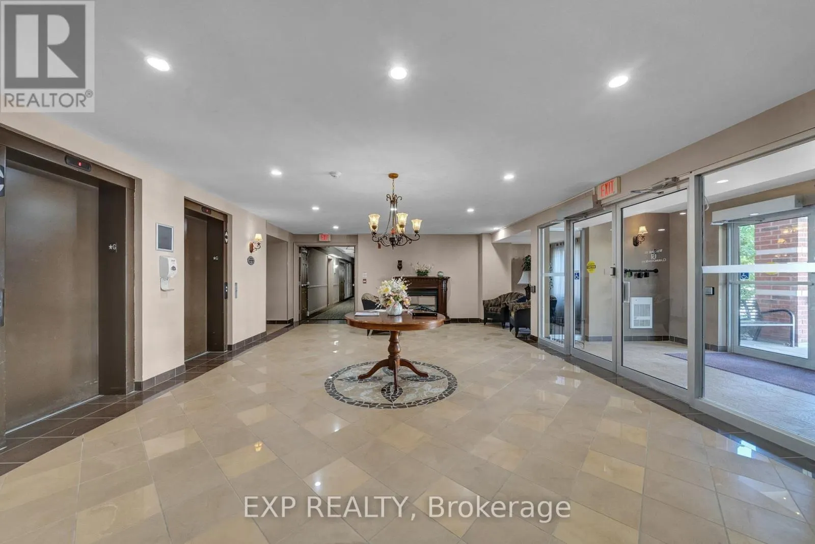 305 - 61 CLARINGTON BOULEVARD, #305