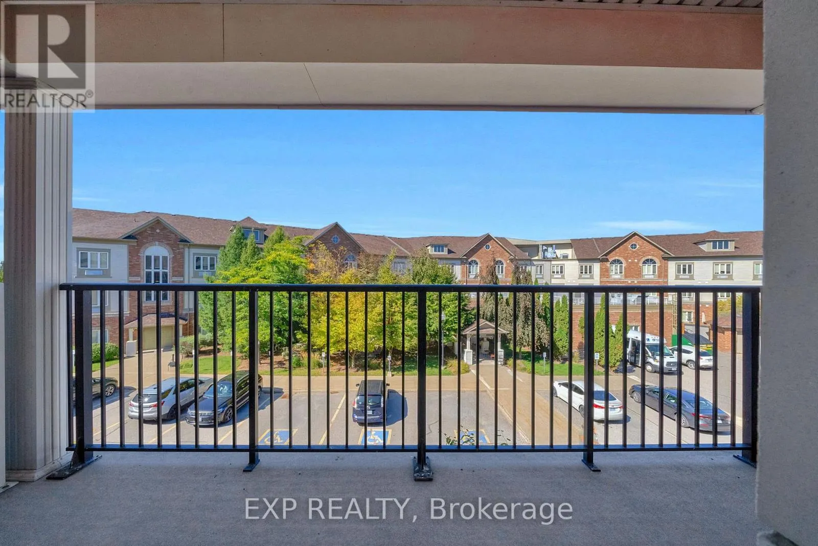 305 - 61 CLARINGTON BOULEVARD, #305