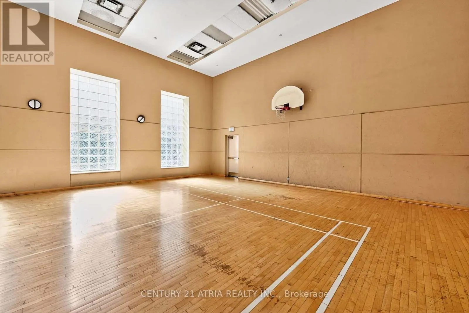 1115 - 11 LEE CENTRE DRIVE
