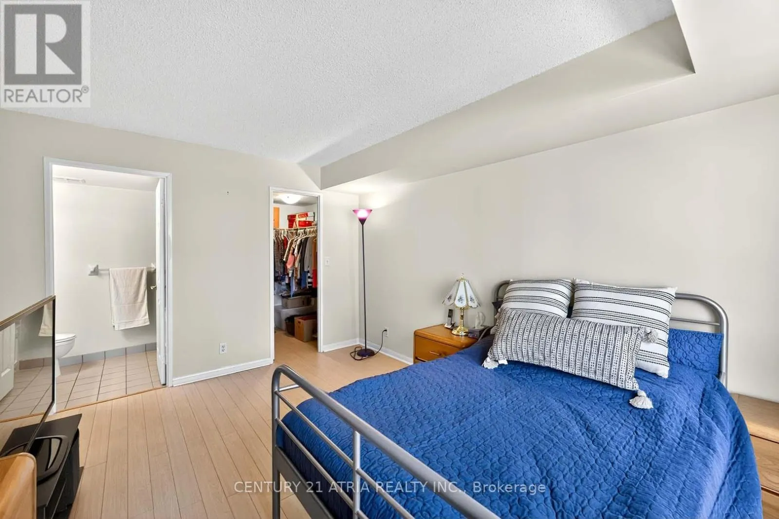 1115 - 11 LEE CENTRE DRIVE