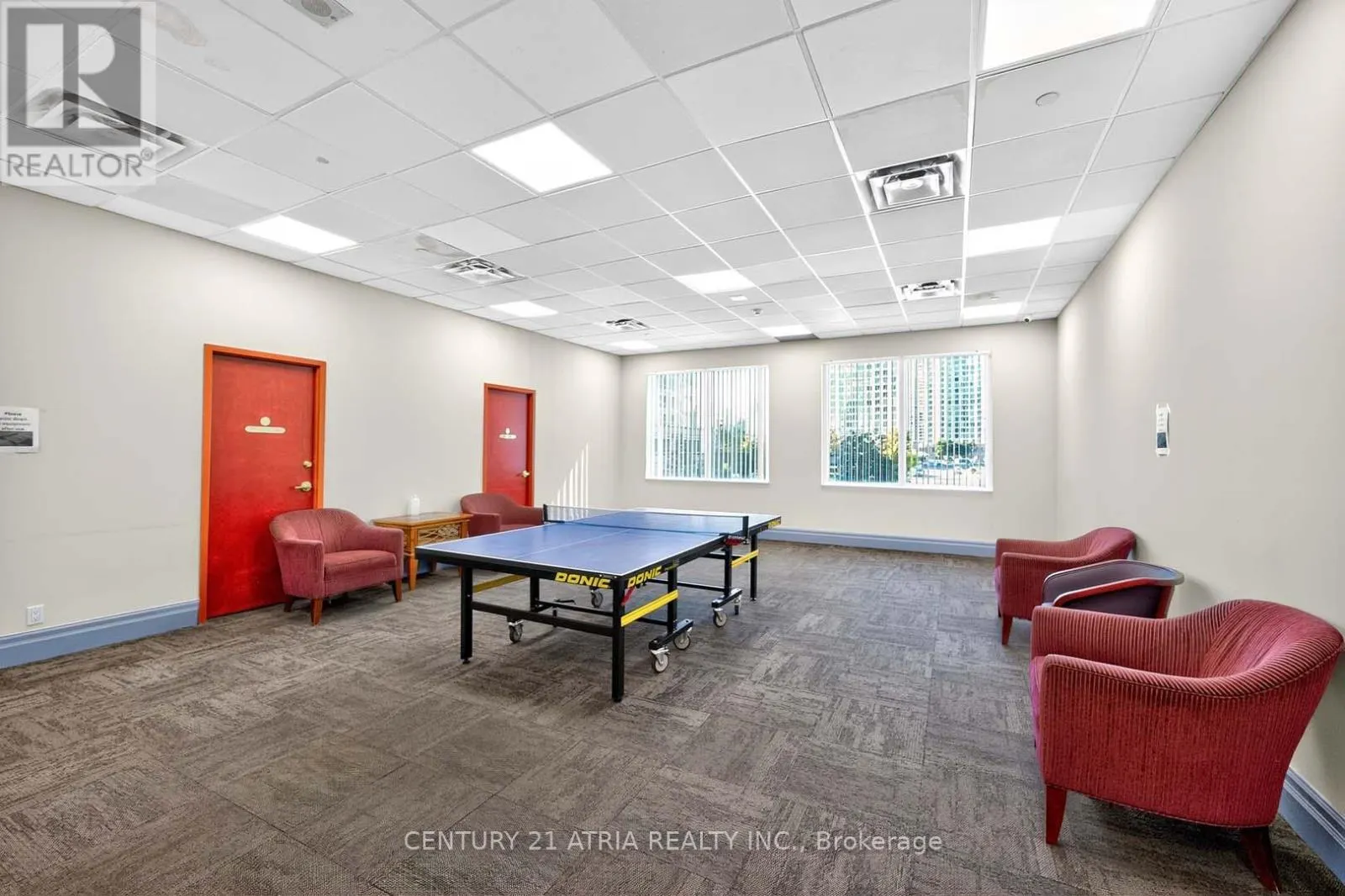 1115 - 11 LEE CENTRE DRIVE