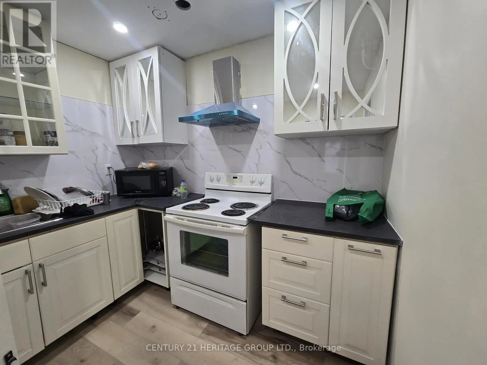 17 SKYRIDGE ROAD