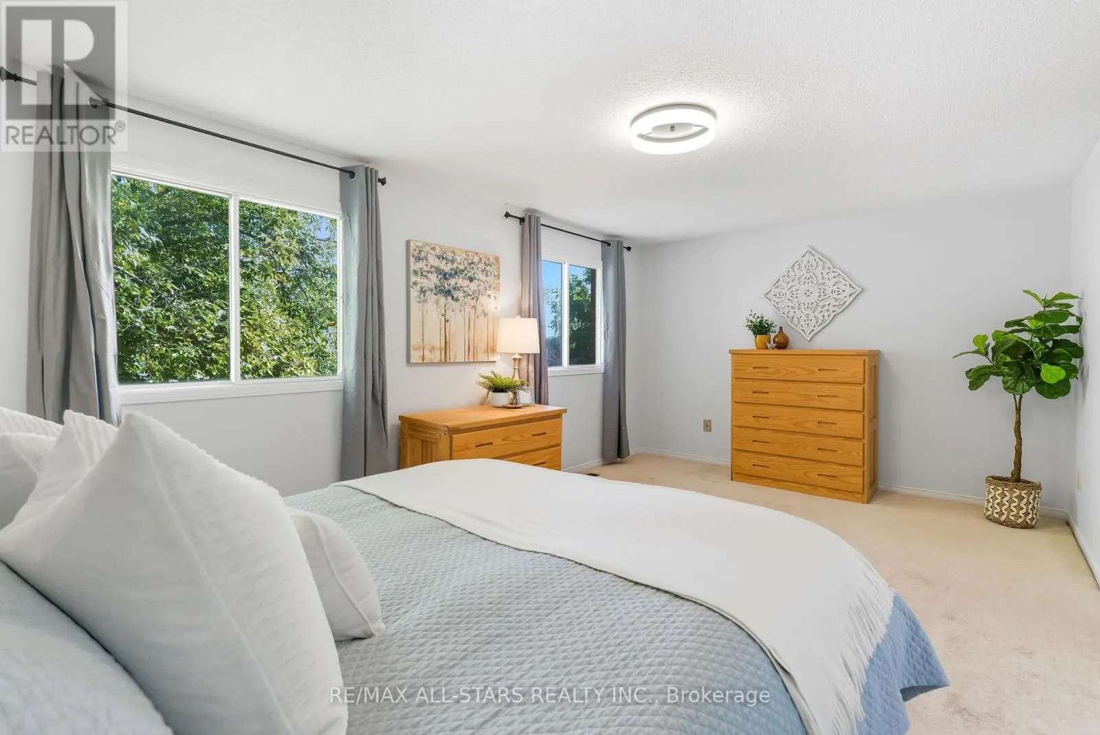 1094 LONGBOW DRIVE