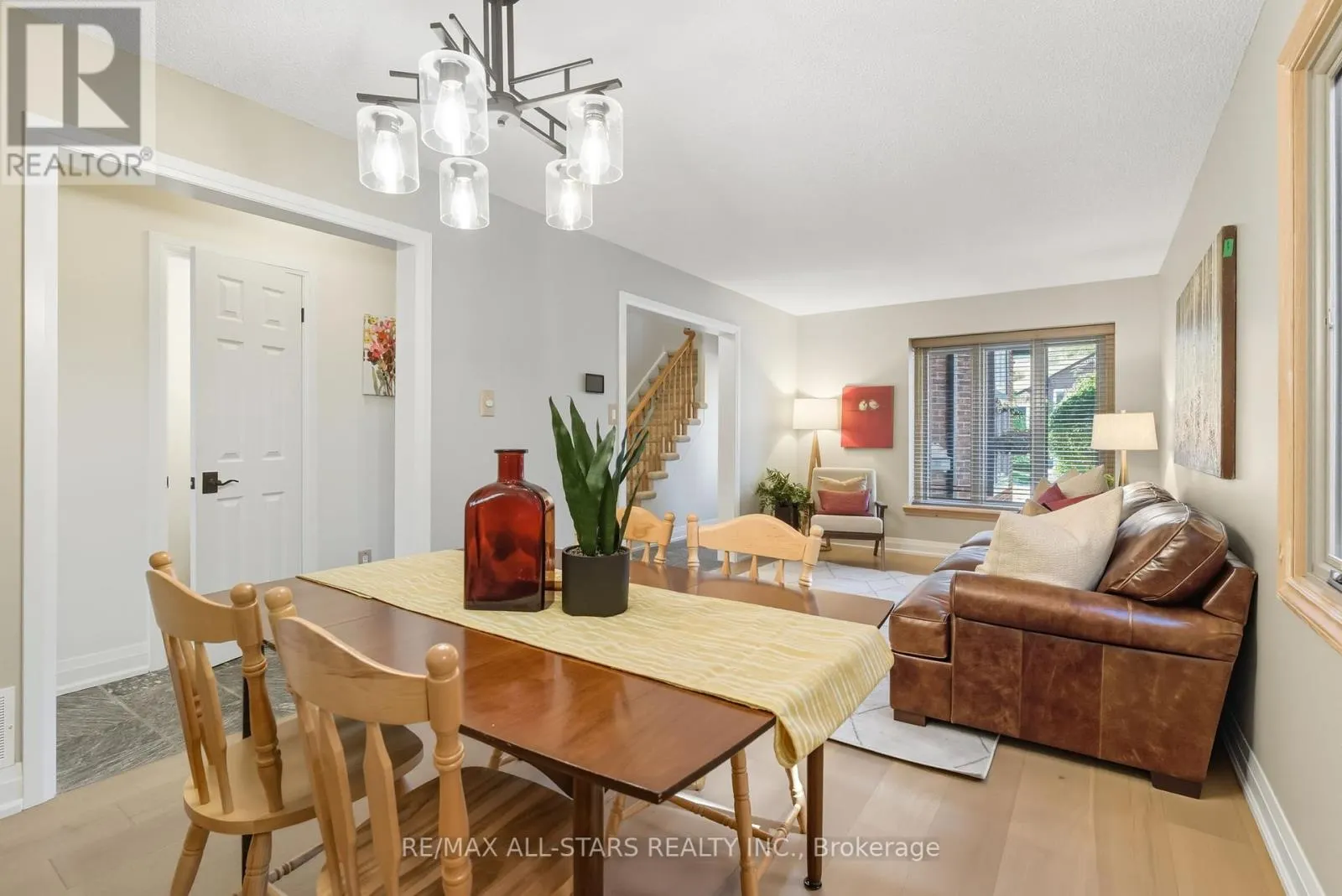 1094 LONGBOW DRIVE