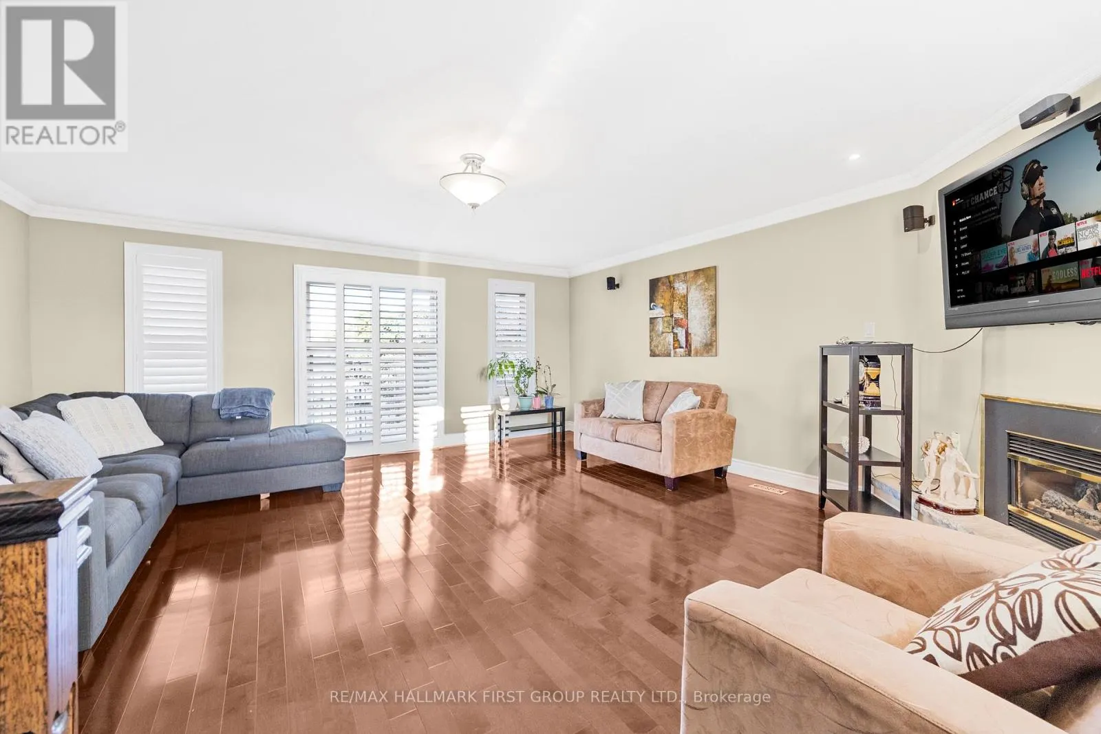 154 FAIRGLEN AVENUE