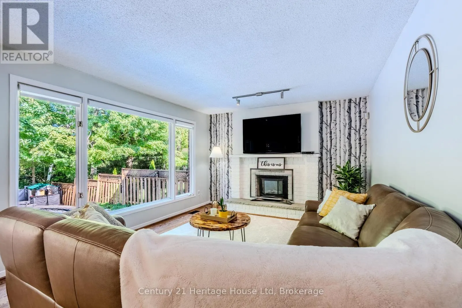 854 DARWIN DRIVE