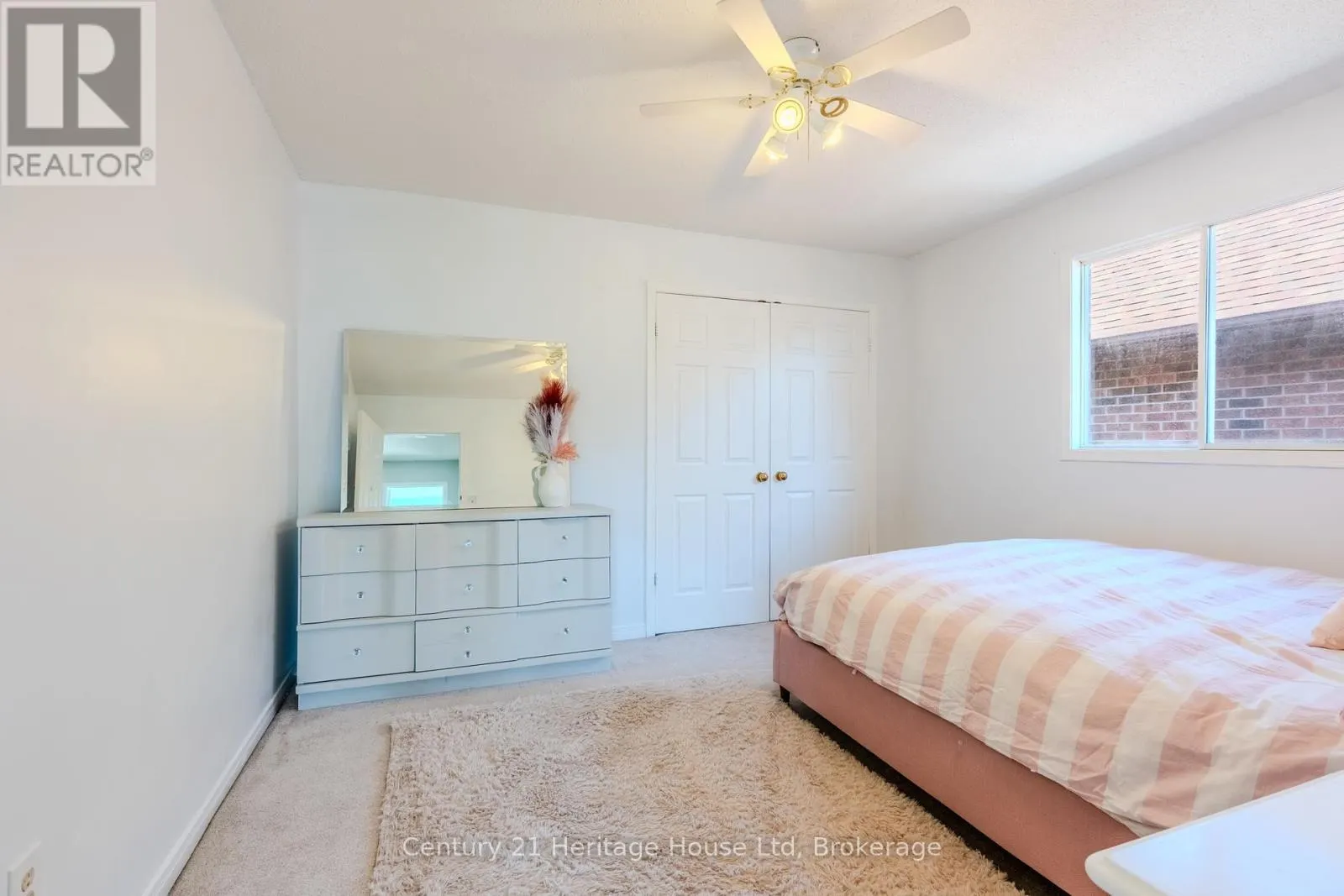 854 DARWIN DRIVE