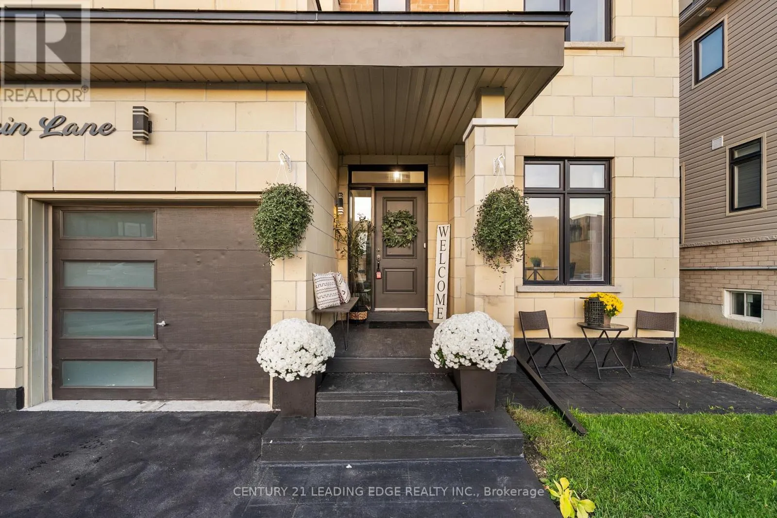 15 LARKIN LANE