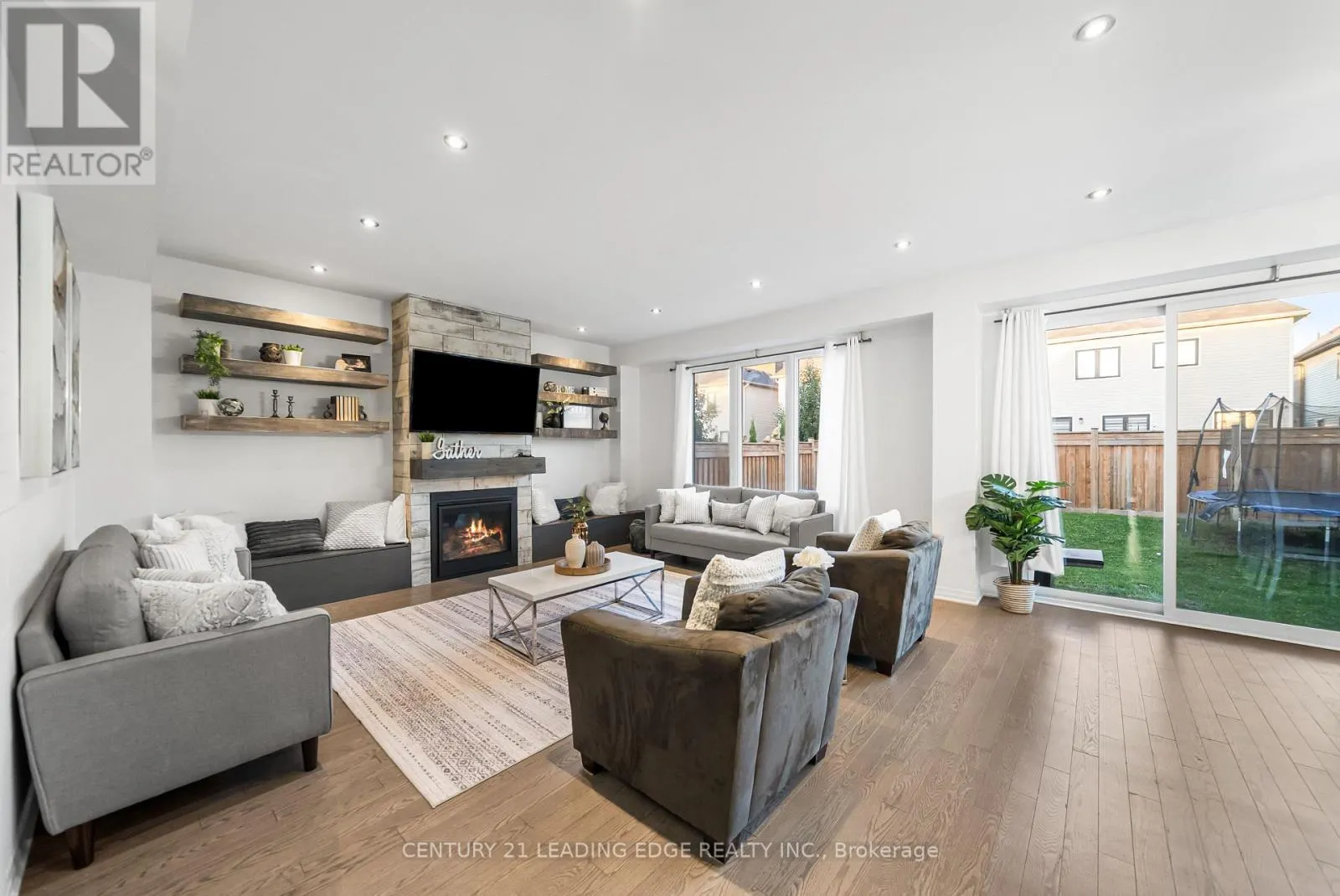 15 LARKIN LANE