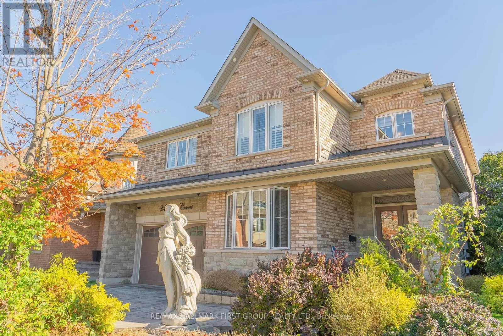 24 PORTELLI CRESCENT