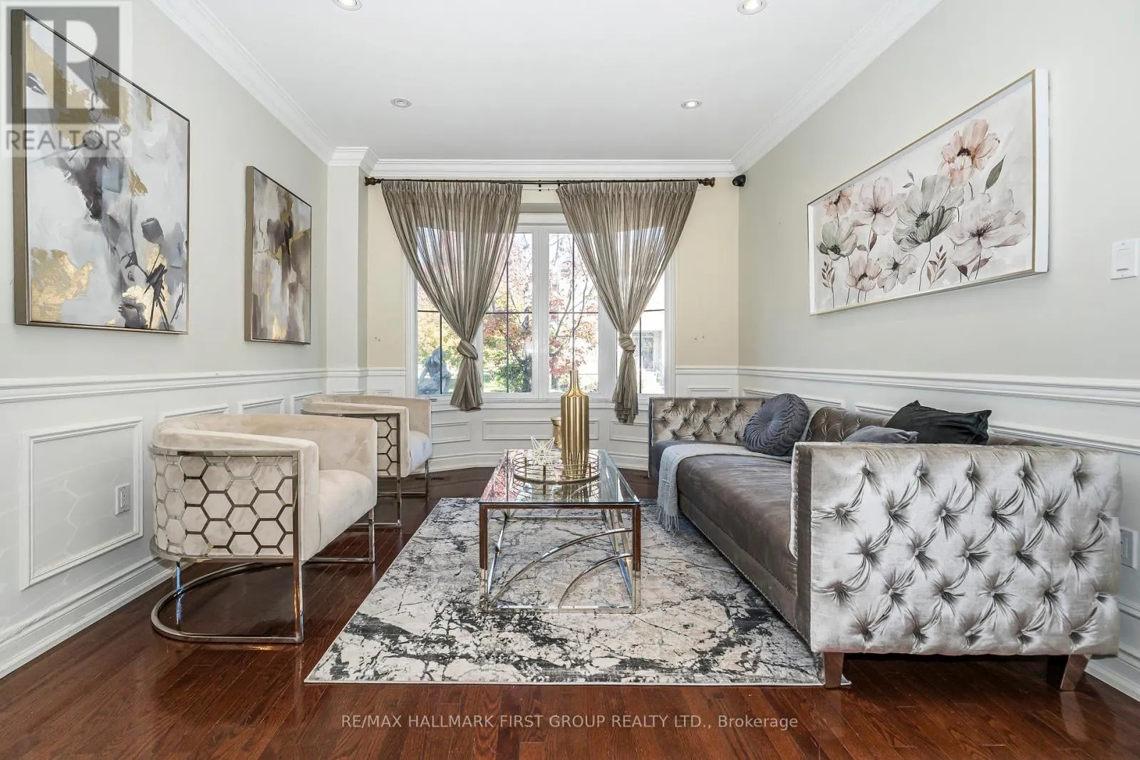 24 PORTELLI CRESCENT