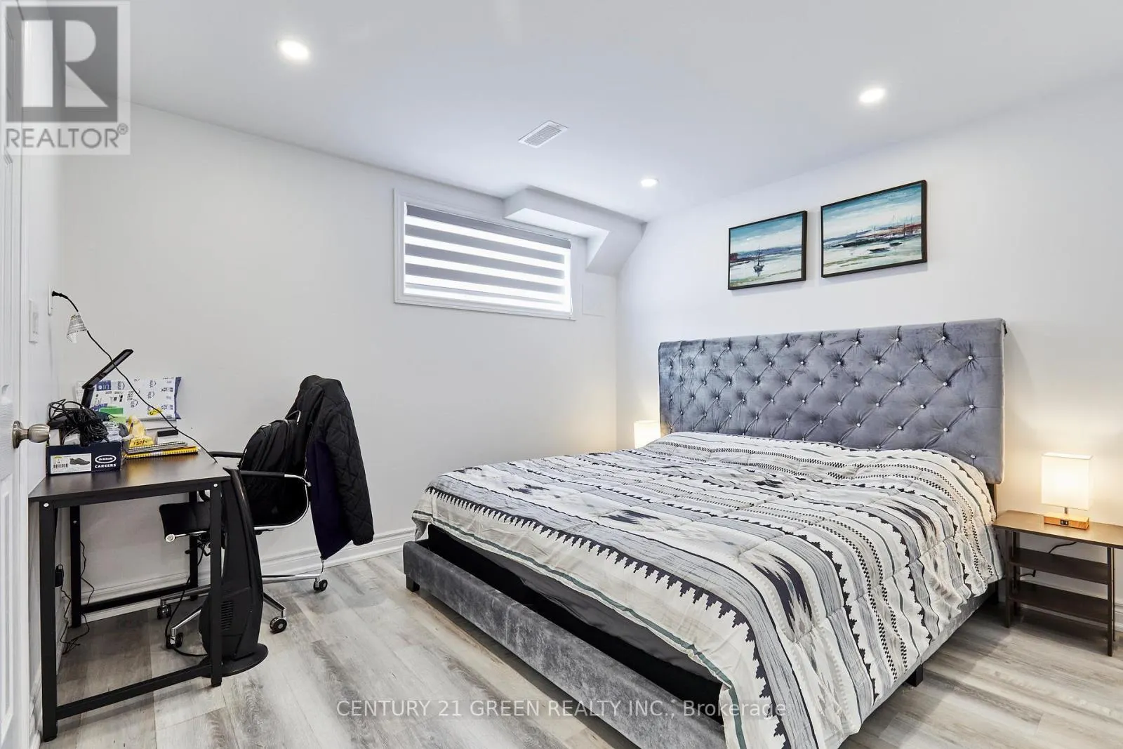 4 GILLIVARY DRIVE