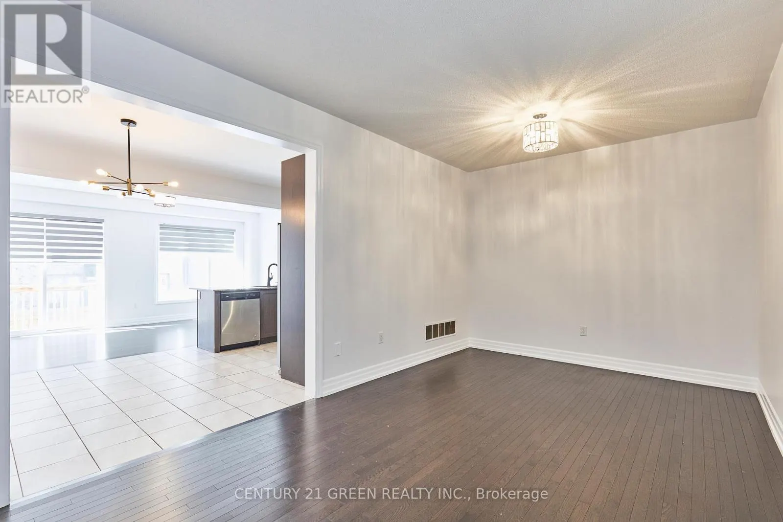 4 GILLIVARY DRIVE