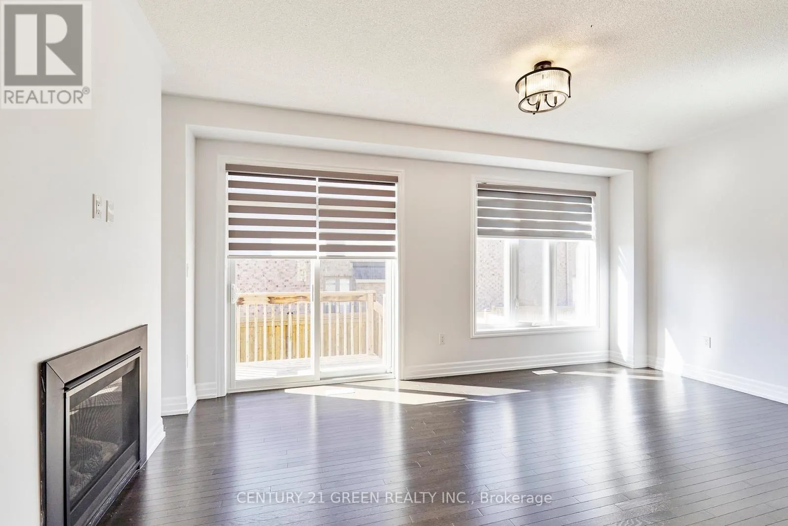 4 GILLIVARY DRIVE
