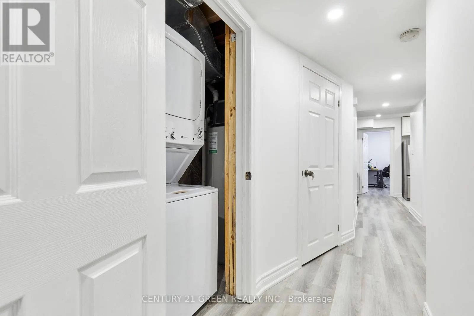 4 GILLIVARY DRIVE