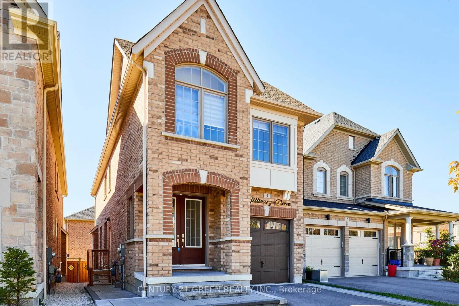 4 GILLIVARY DRIVE