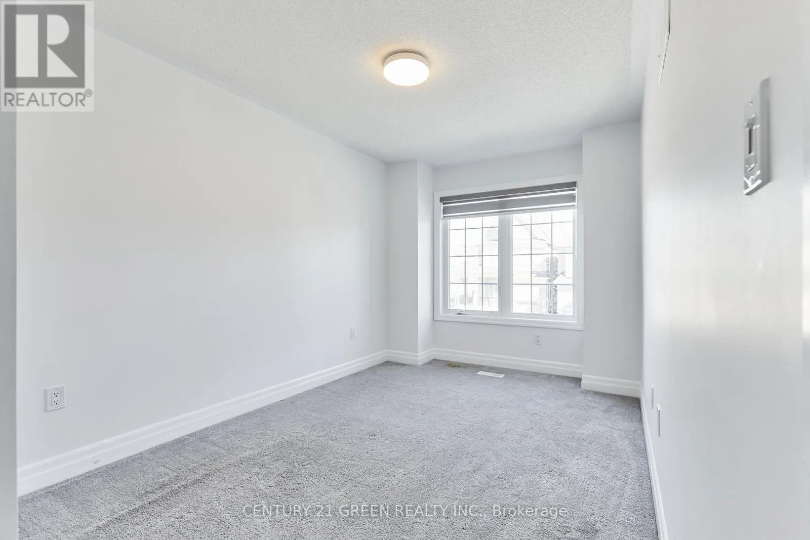 4 GILLIVARY DRIVE