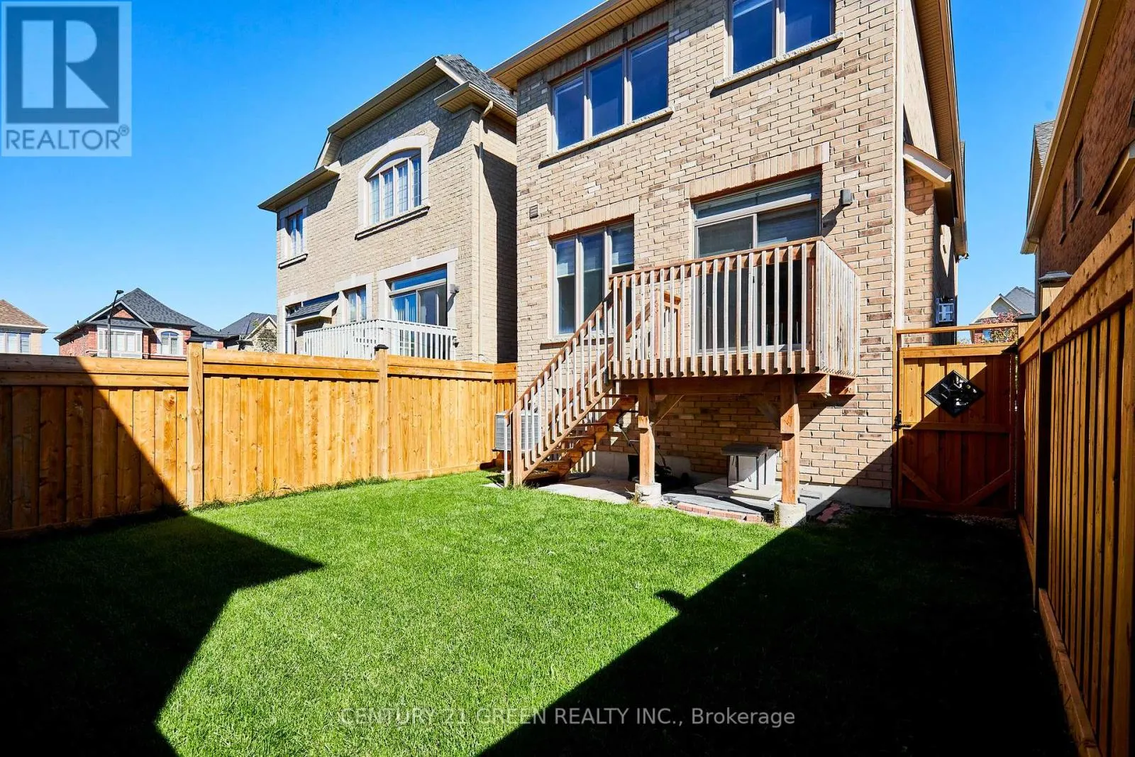 4 GILLIVARY DRIVE