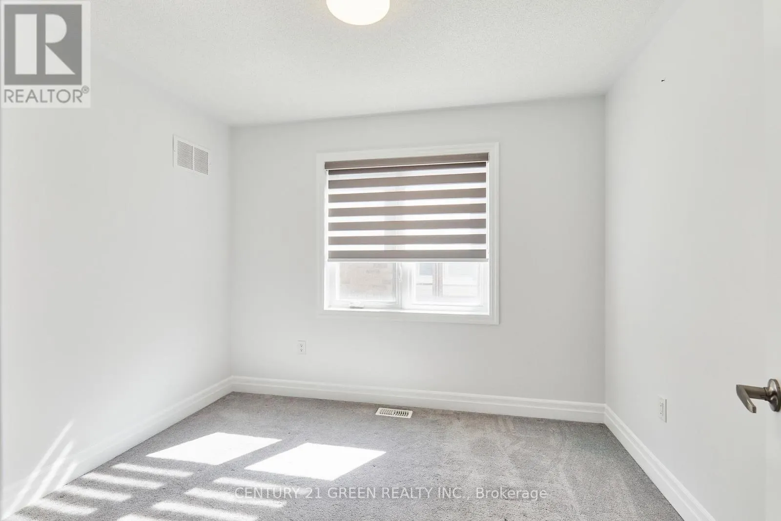 4 GILLIVARY DRIVE
