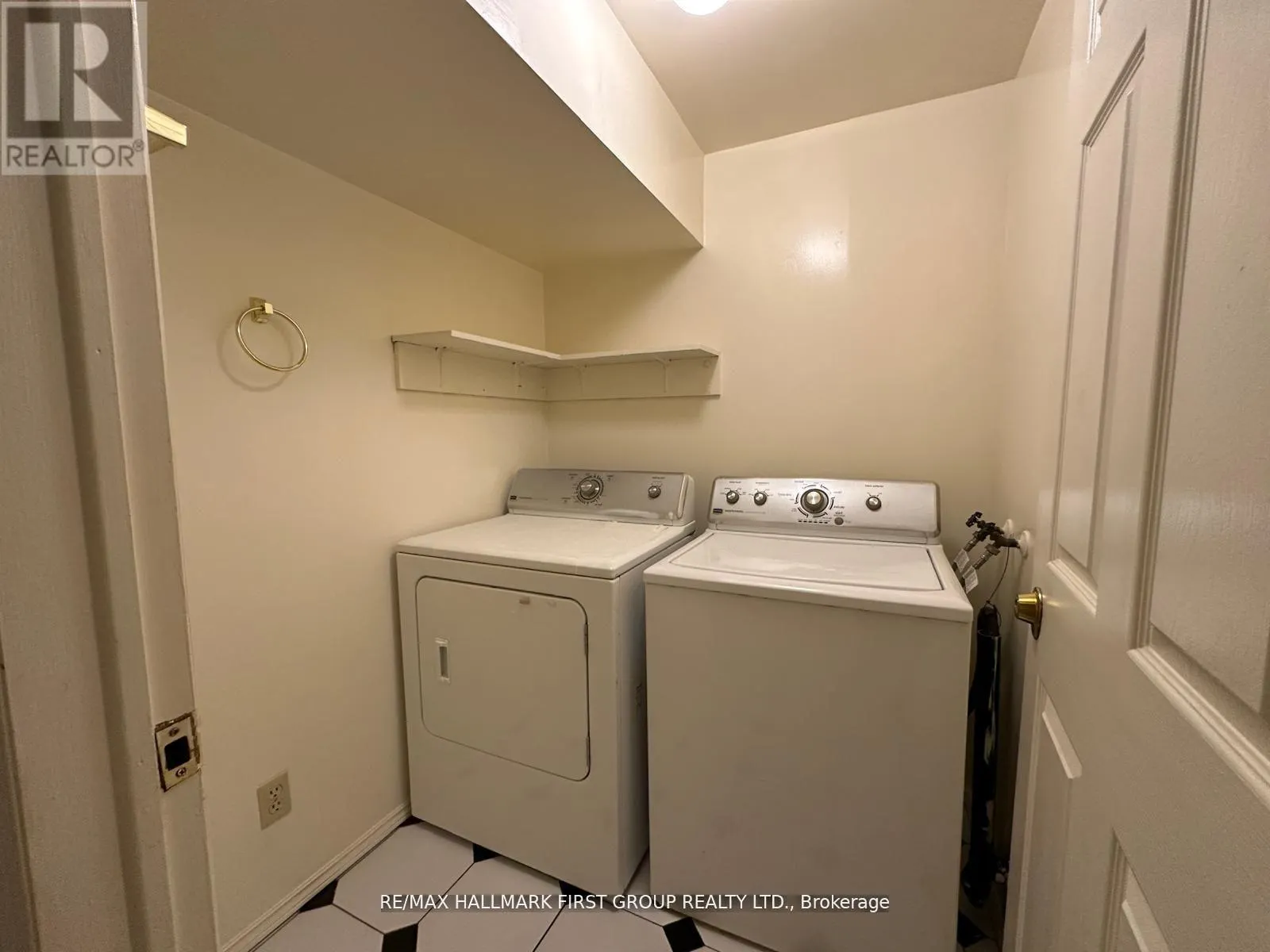 BSMT - 537 SUNDOWN CRESCENT