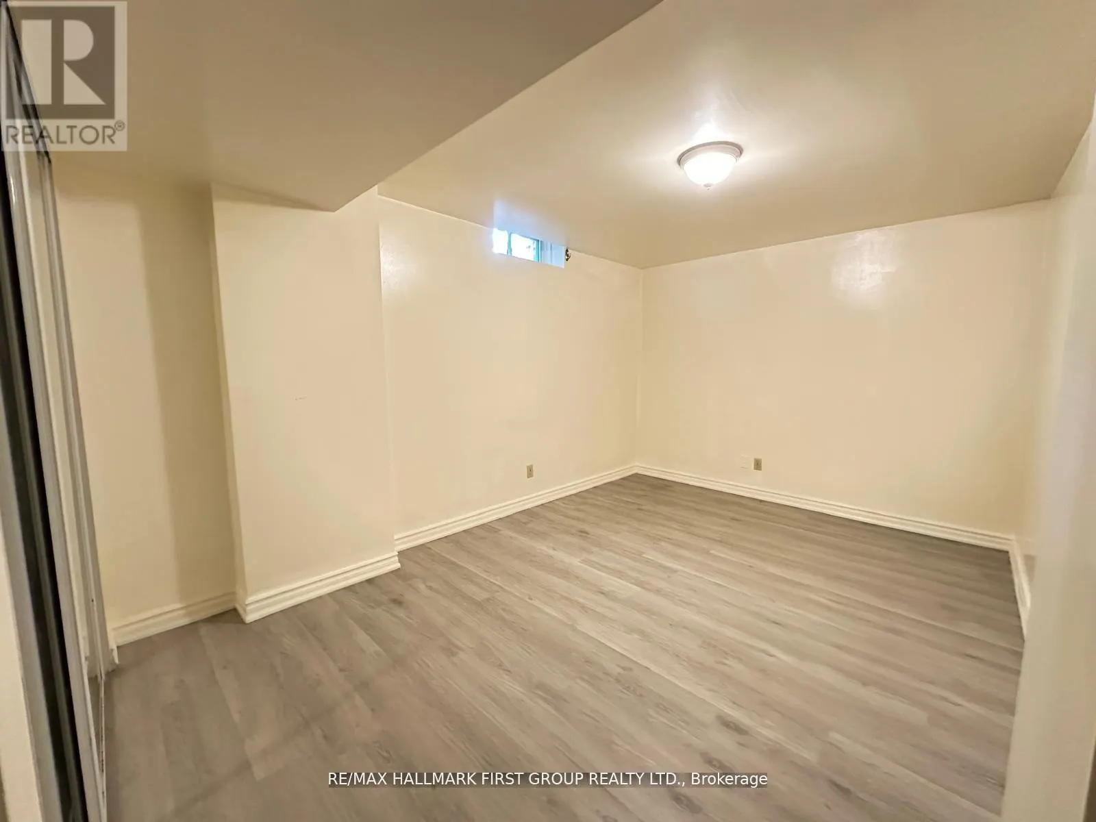 BSMT - 537 SUNDOWN CRESCENT