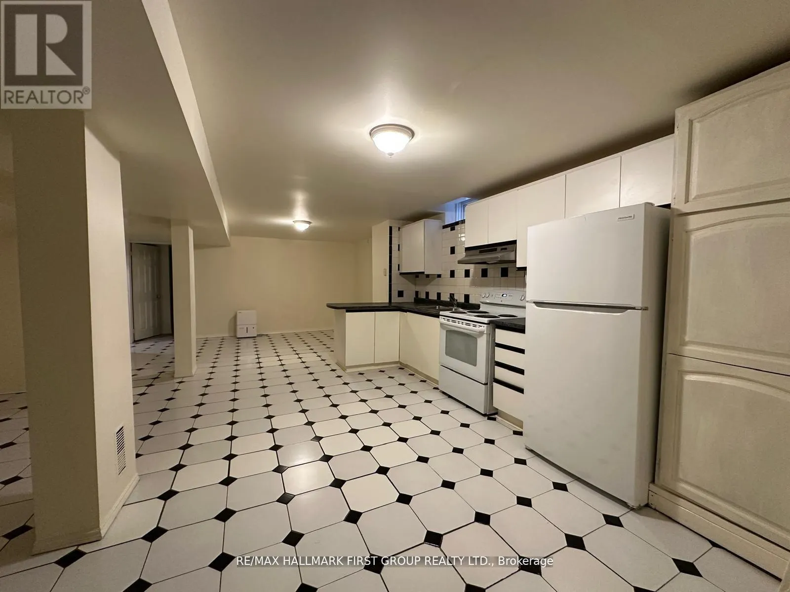 BSMT - 537 SUNDOWN CRESCENT