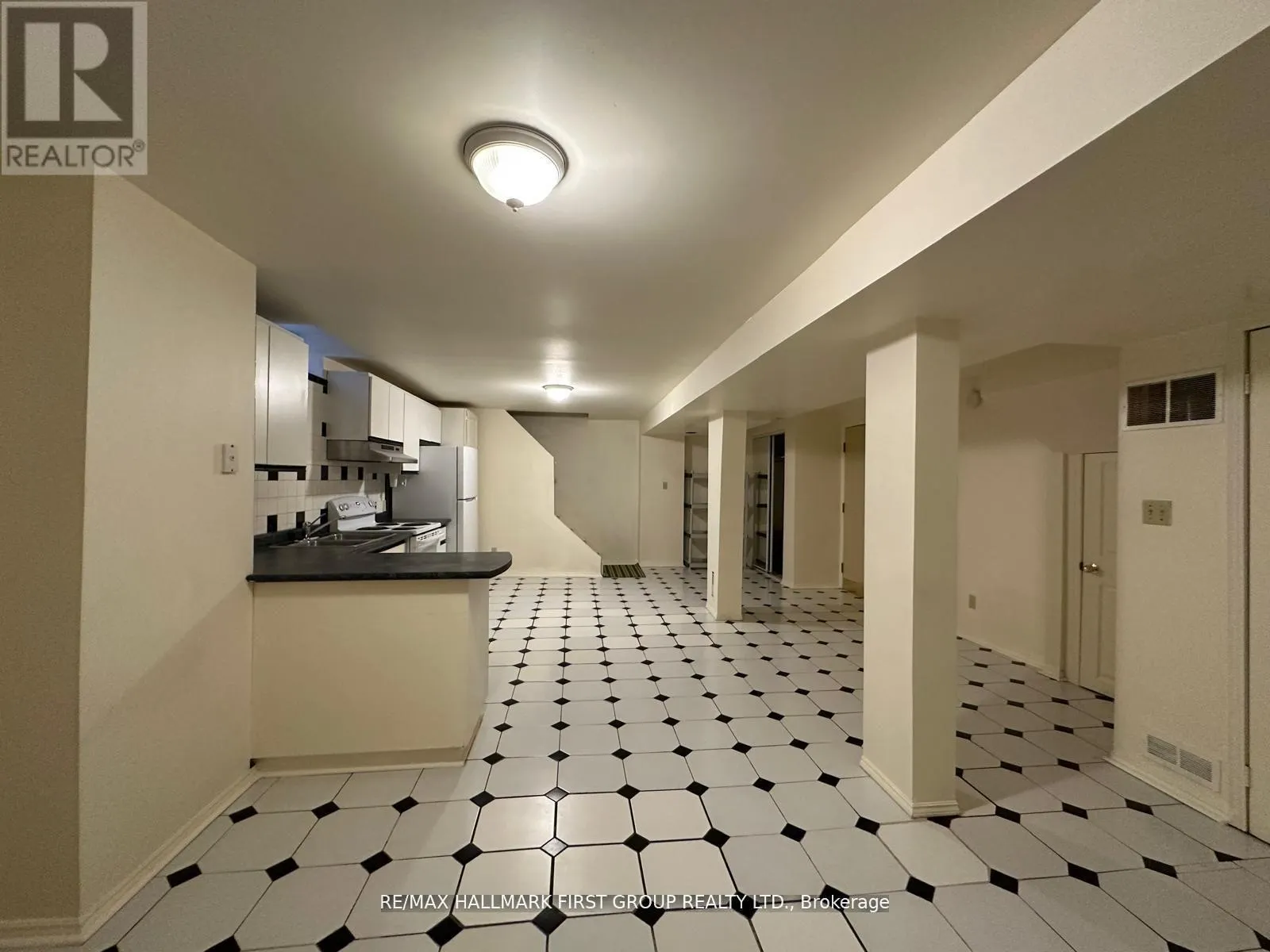 BSMT - 537 SUNDOWN CRESCENT