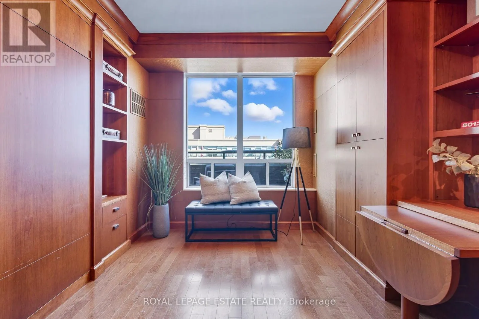 PH9 - 9 BOARDWALK DRIVE