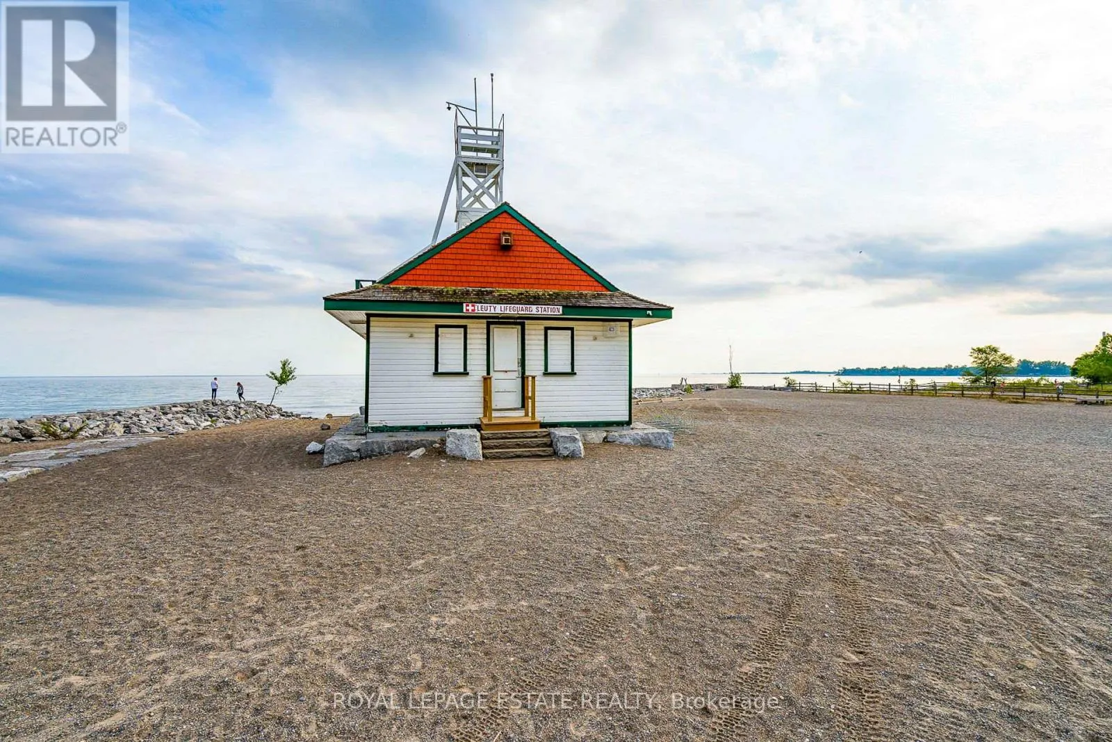 PH9 - 9 BOARDWALK DRIVE