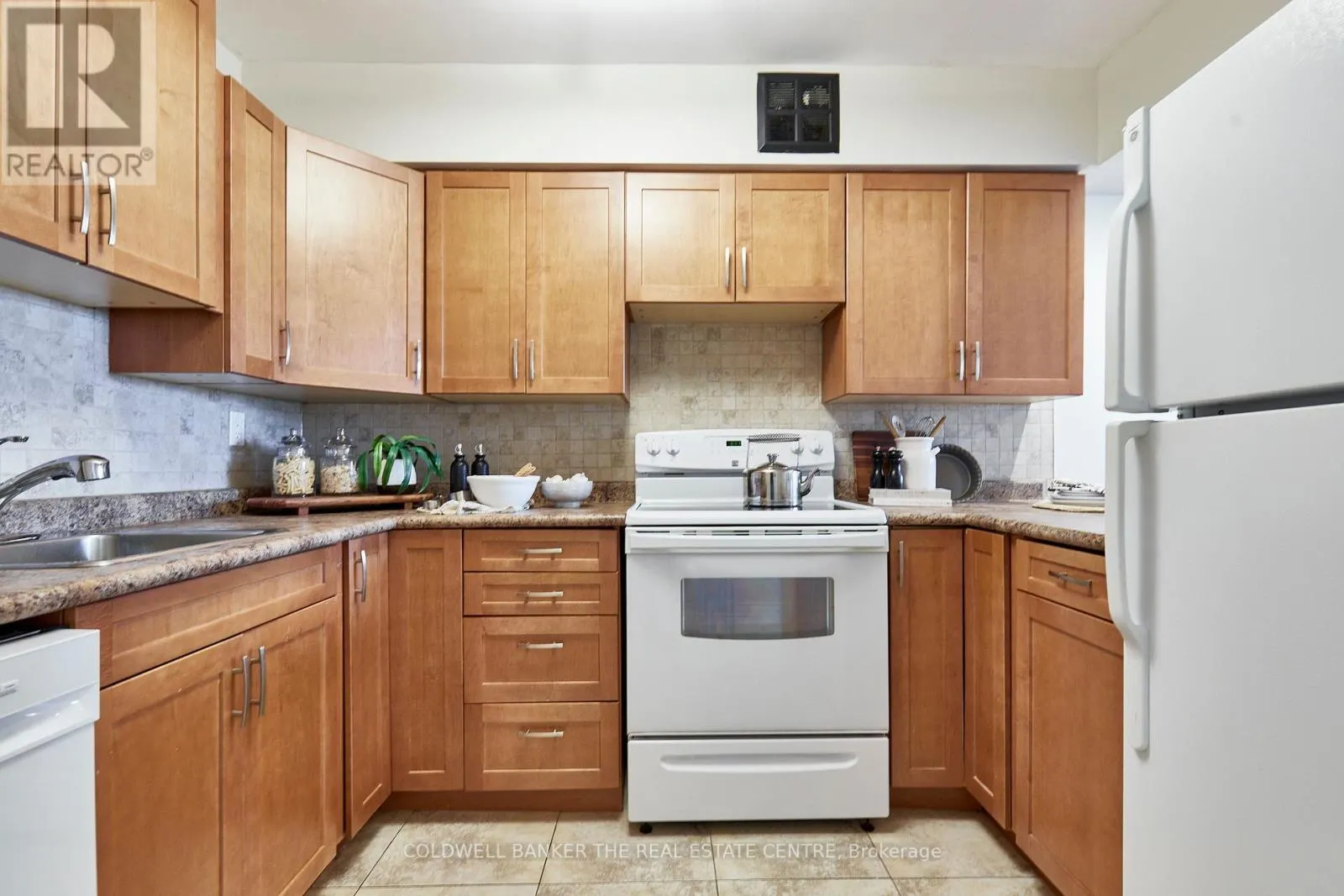 401 - 2 WESTNEY ROAD N