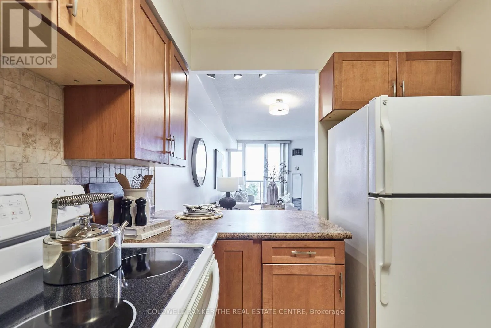 401 - 2 WESTNEY ROAD N