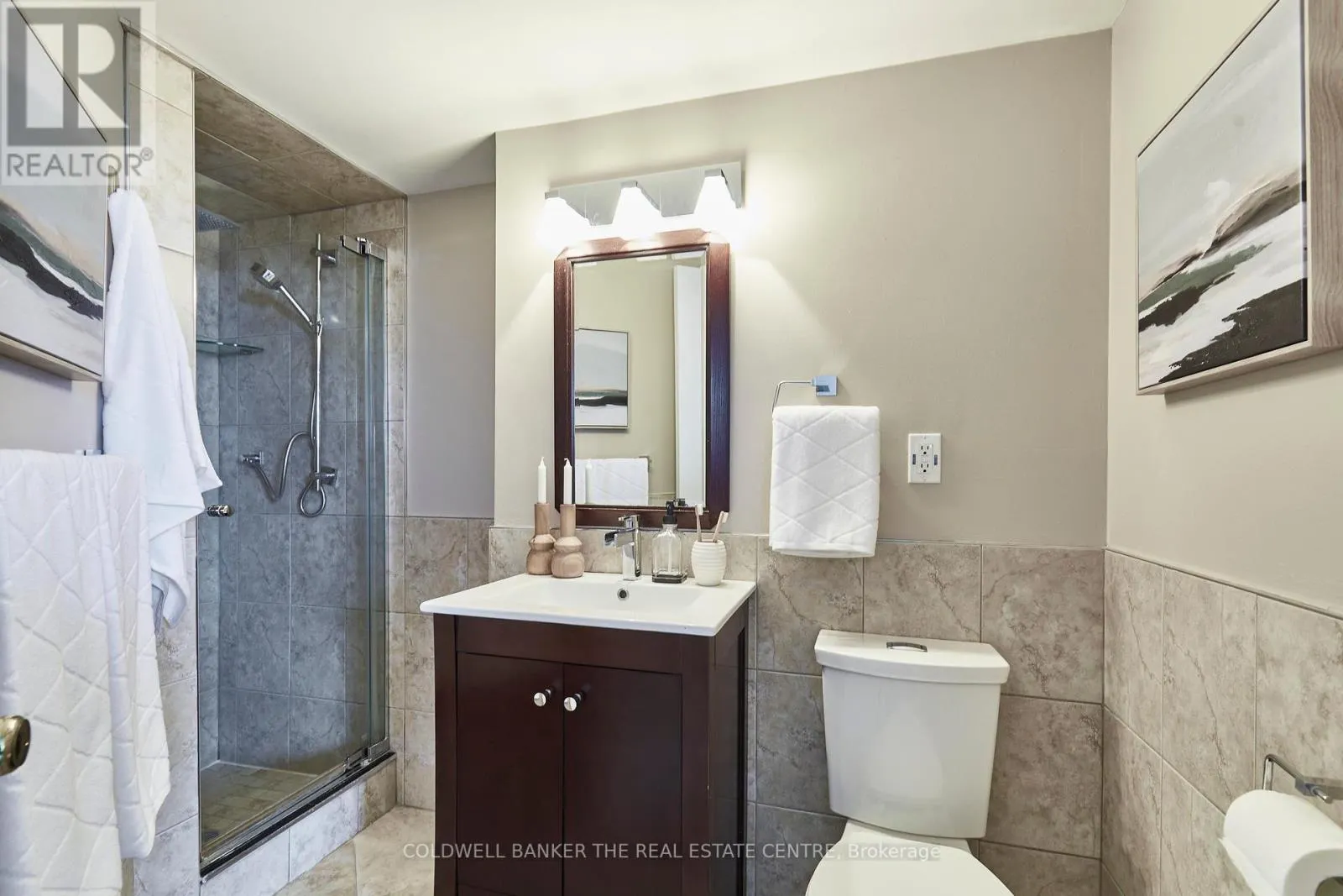 401 - 2 WESTNEY ROAD N
