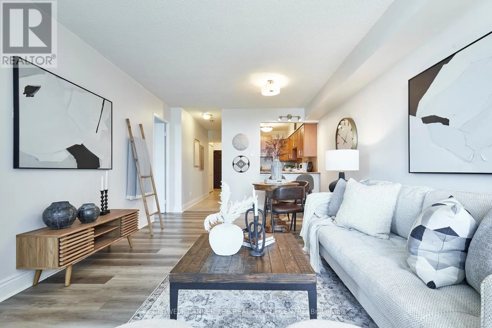 401 - 2 WESTNEY ROAD N