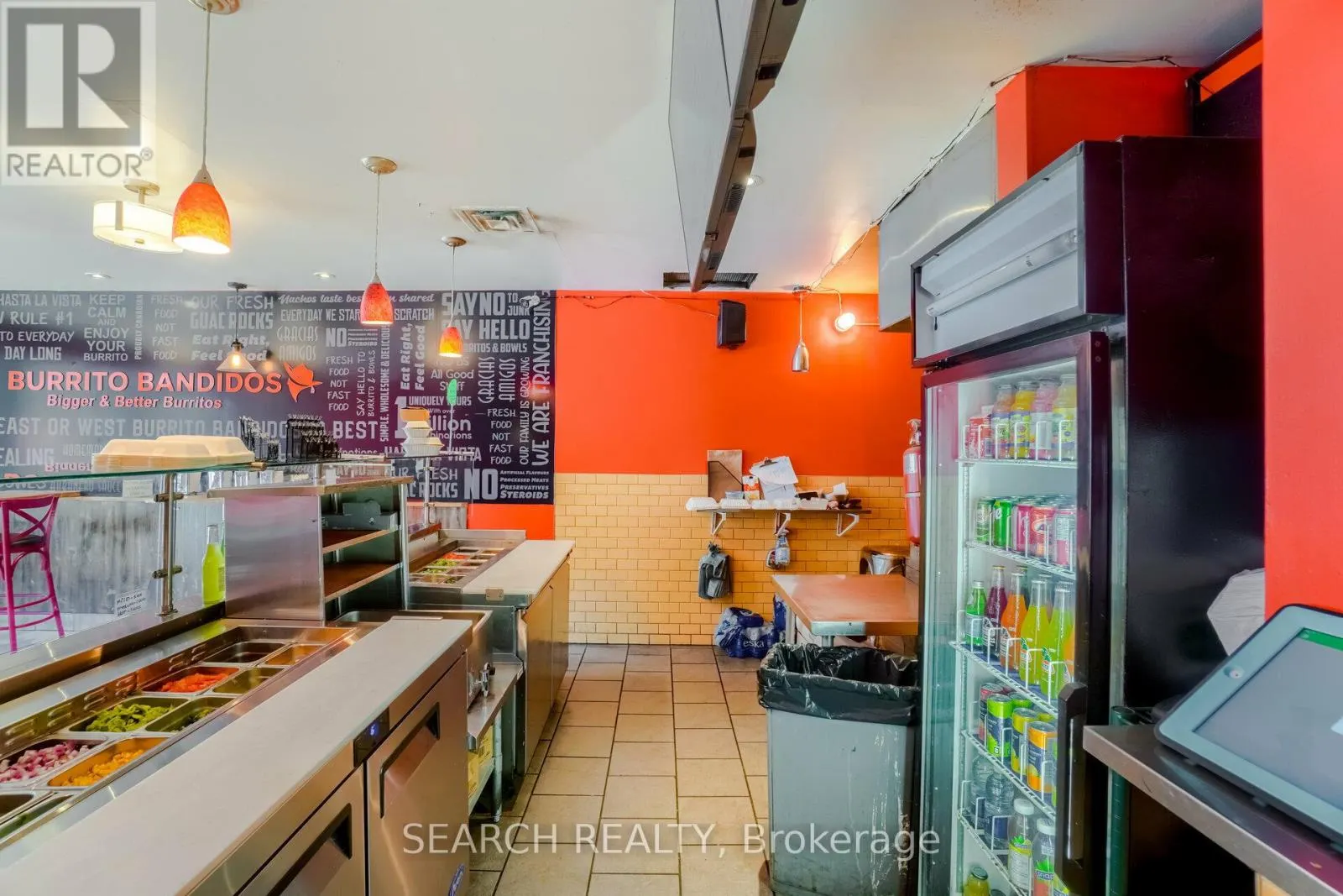 1614 QUEEN STREET E