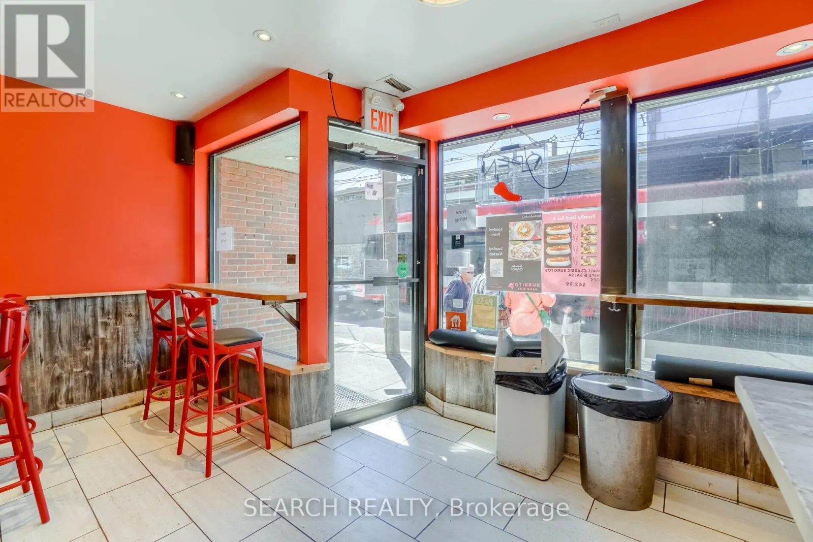 1614 QUEEN STREET E