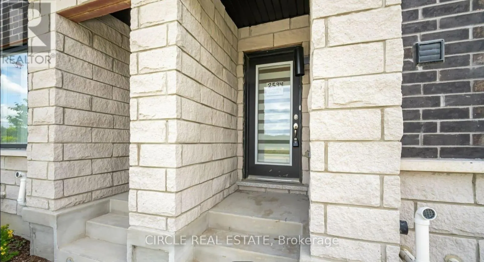 2594 CASTLEGATE CROSSING