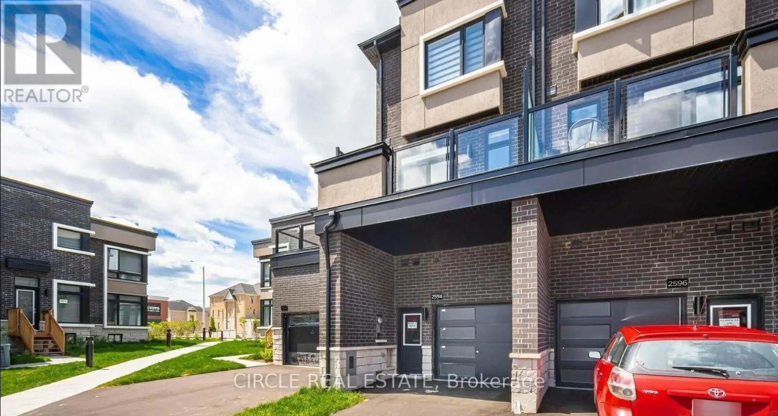 2594 CASTLEGATE CROSSING