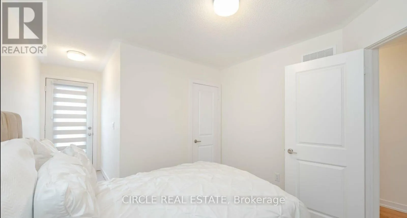 2594 CASTLEGATE CROSSING