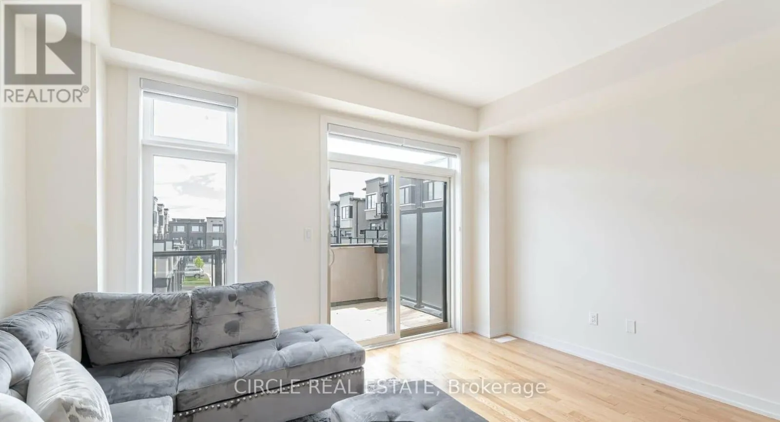 2594 CASTLEGATE CROSSING