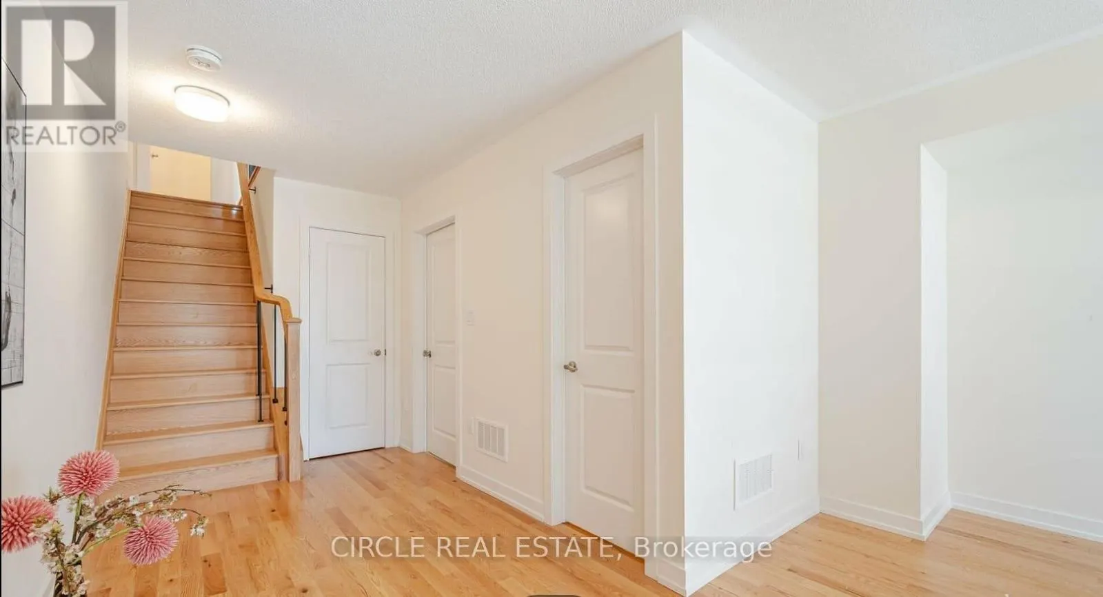 2594 CASTLEGATE CROSSING