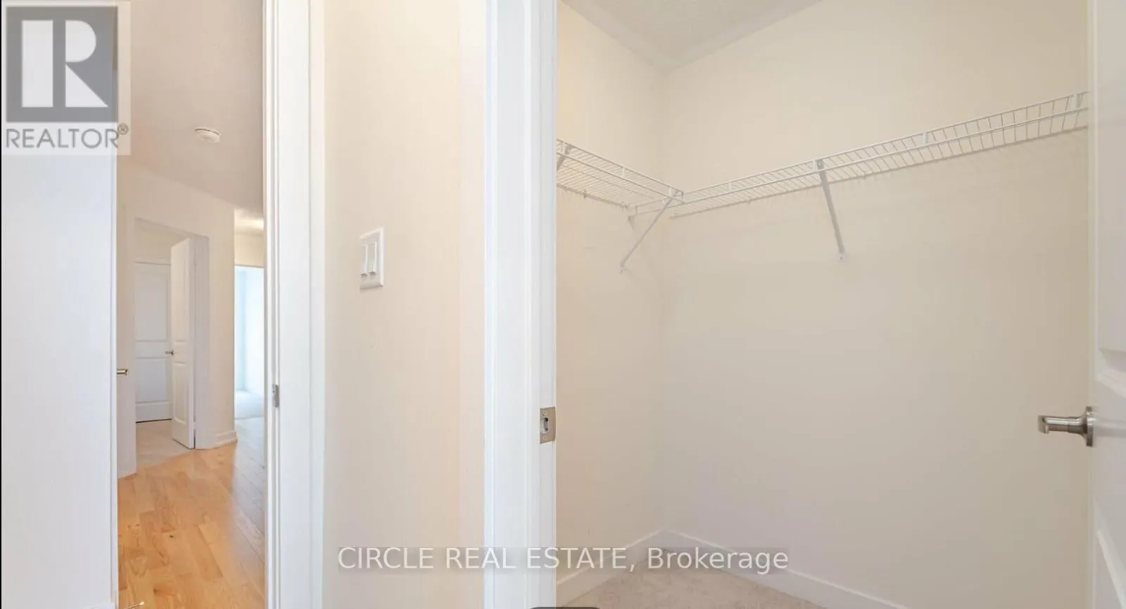 2594 CASTLEGATE CROSSING