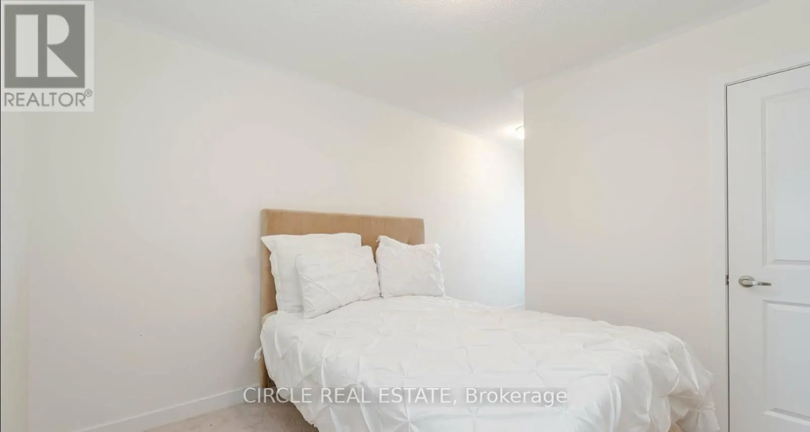 2594 CASTLEGATE CROSSING