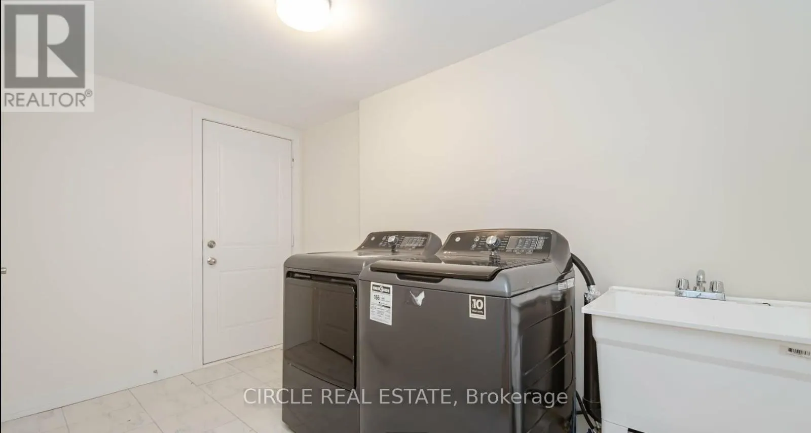 2594 CASTLEGATE CROSSING