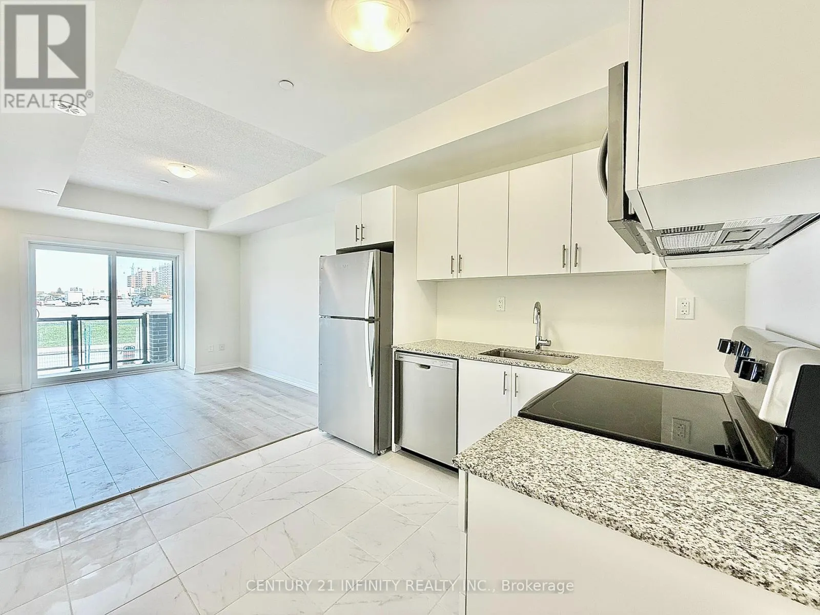 18 - 10 LIBEN WAY, #18