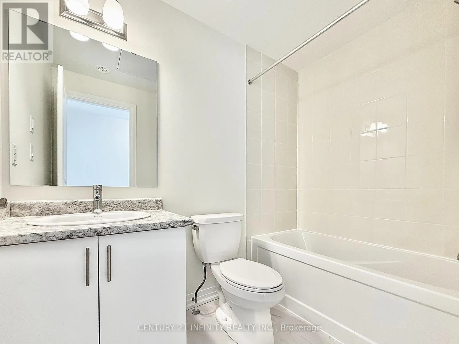 18 - 10 LIBEN WAY, #18