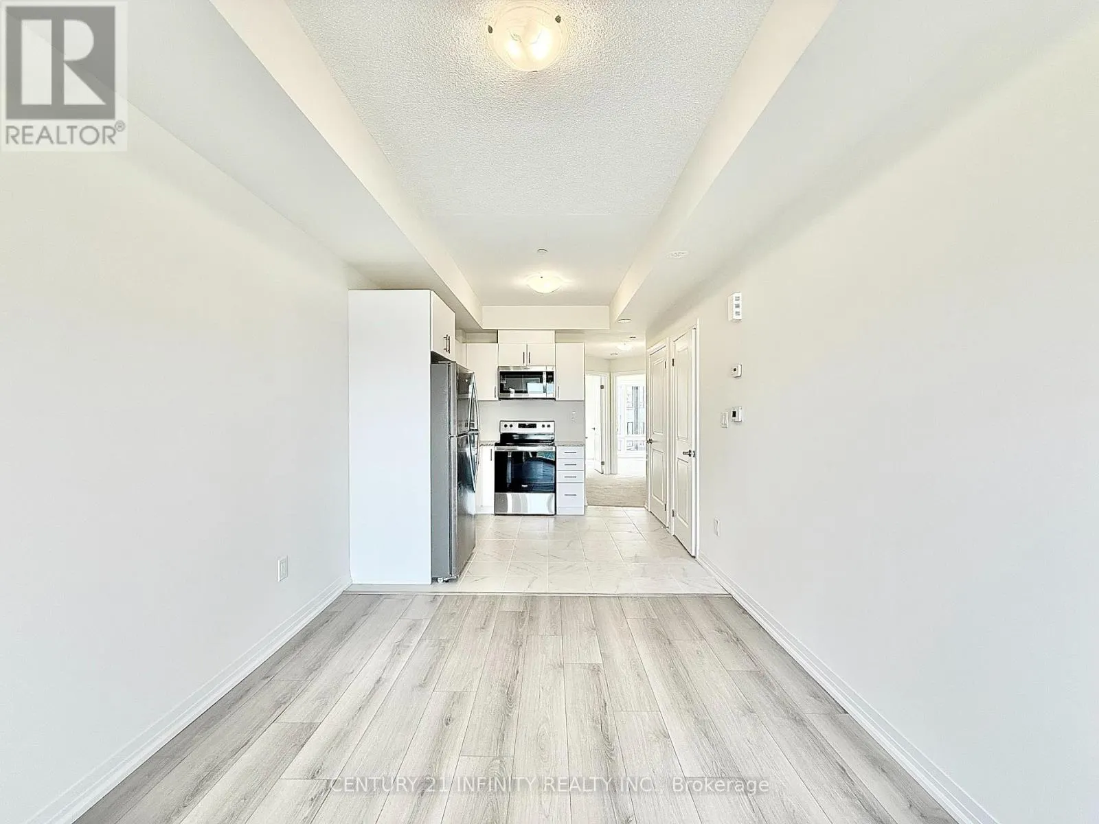 18 - 10 LIBEN WAY, #18