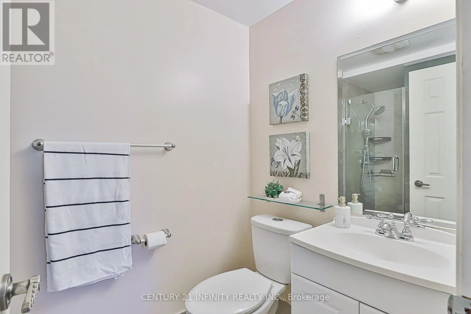 30 - 3000 MIDLAND AVENUE, #30