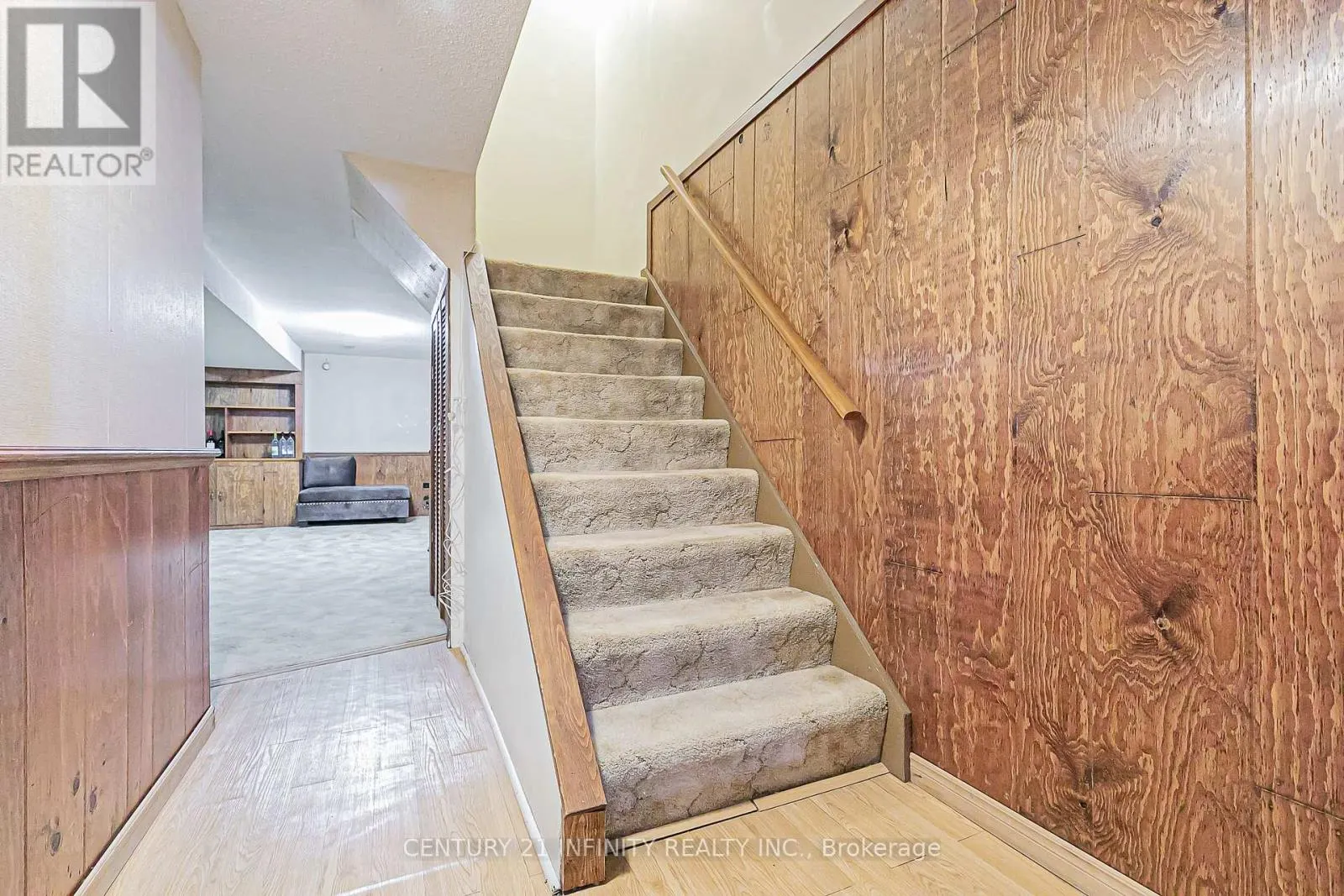30 - 3000 MIDLAND AVENUE, #30